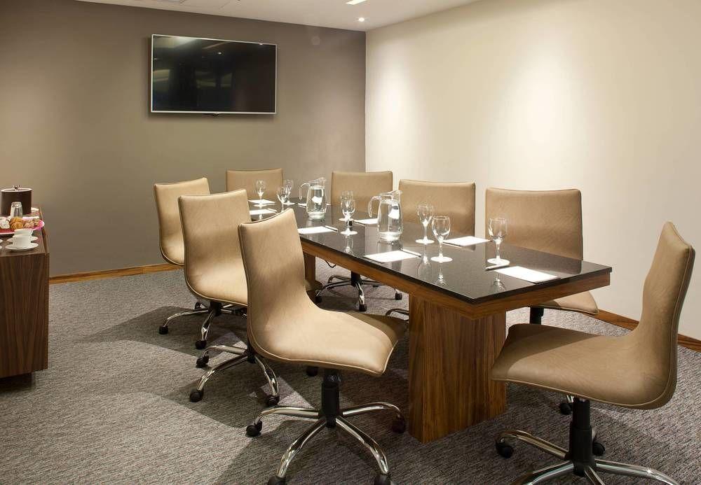 Marriott Tuxtla Gutierrez Hotel Kültér fotó A boardroom at a hotel