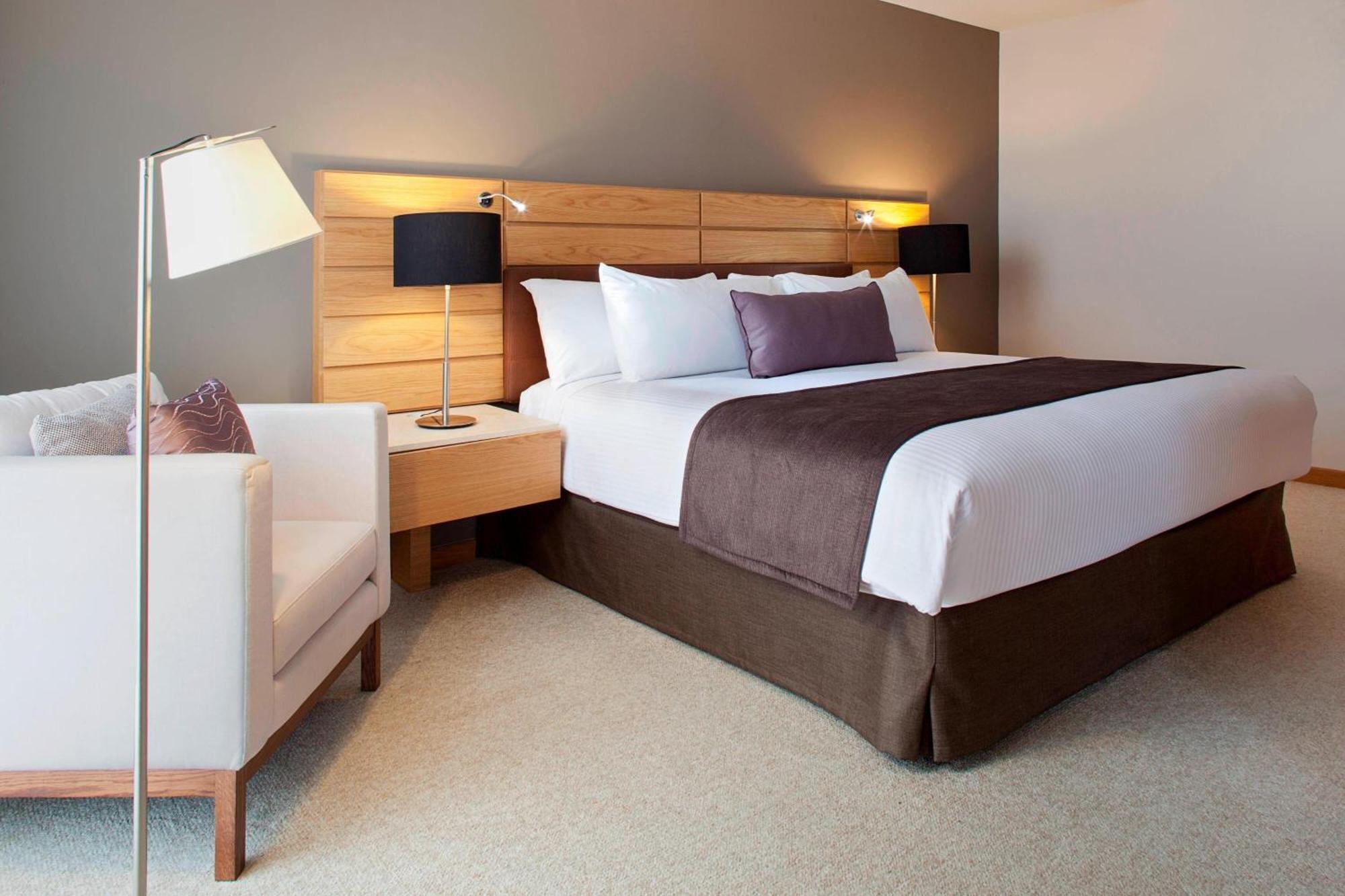 Marriott Tuxtla Gutierrez Hotel Kültér fotó A bedroom at the hotel