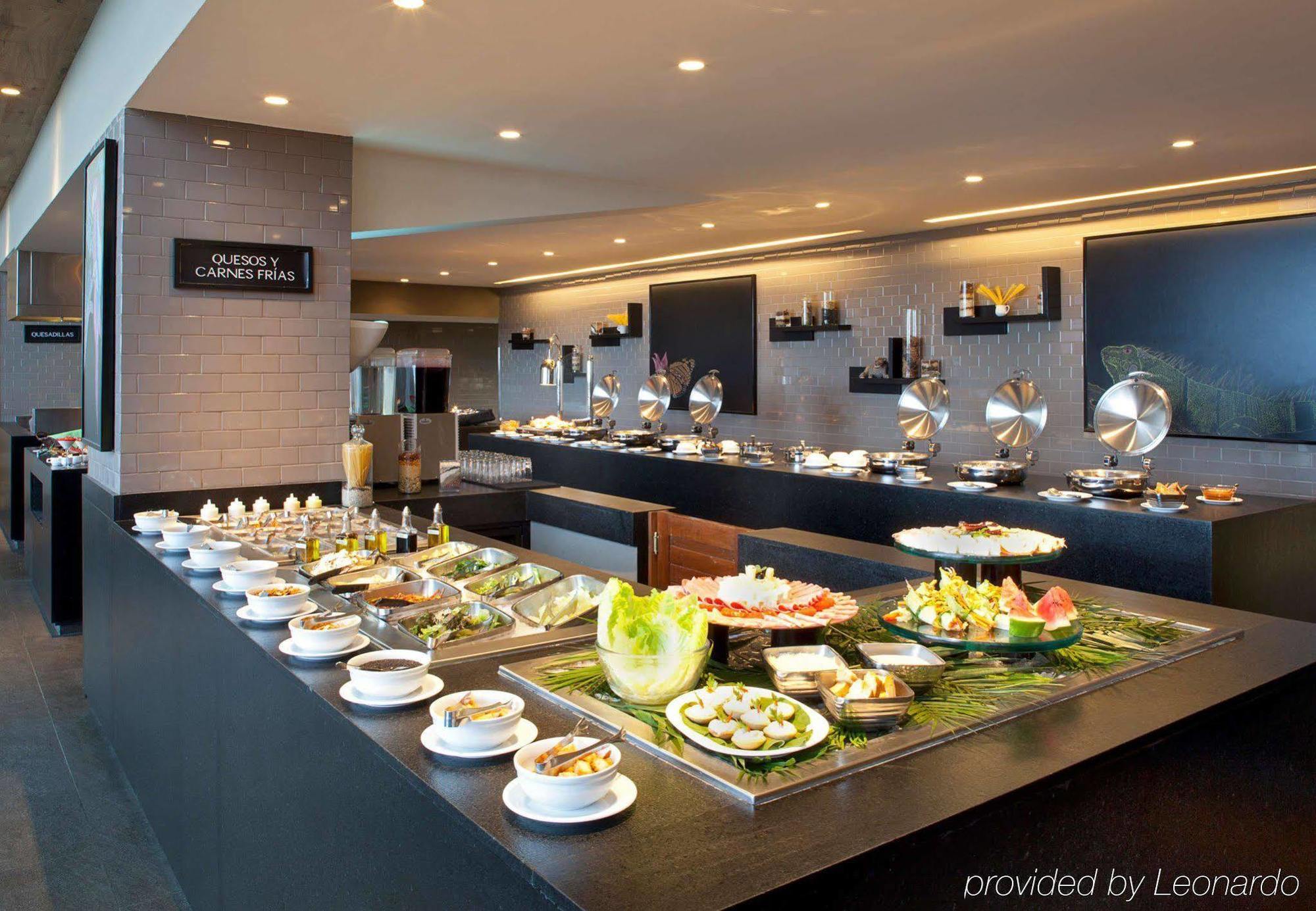 Marriott Tuxtla Gutierrez Hotel Kültér fotó The Garden Grill