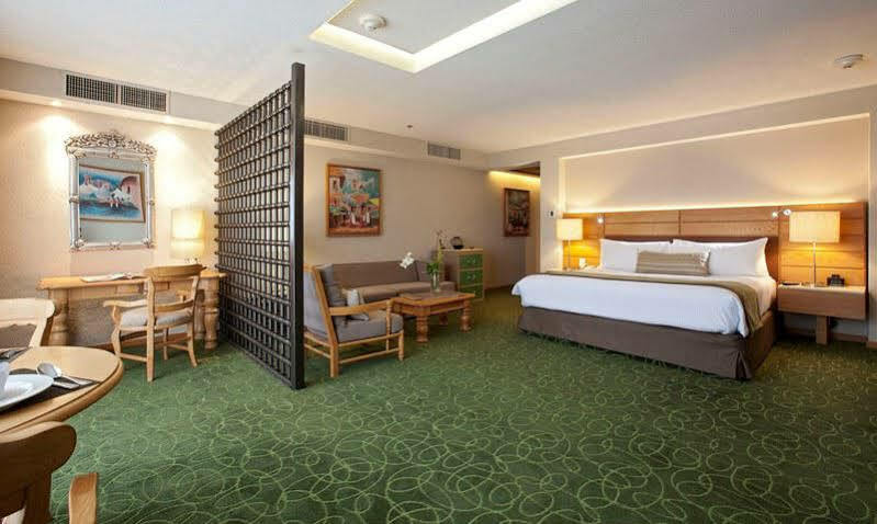 Marriott Tuxtla Gutierrez Hotel Kültér fotó A room at the hotel